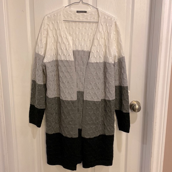 Grey white and black cardigan size Lg EUC - Picture 1 of 5